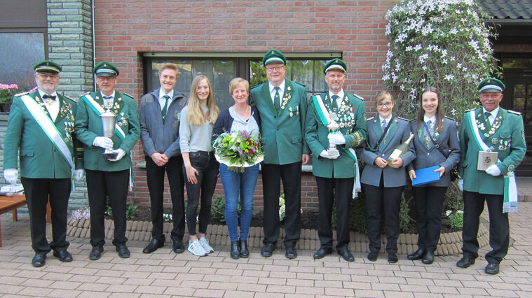 Traditioneller Ausmarsch der St. Josef Schützen