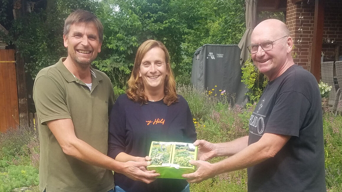 Gartenspaziergang in Anreppen: 4855 € für Flutopfer