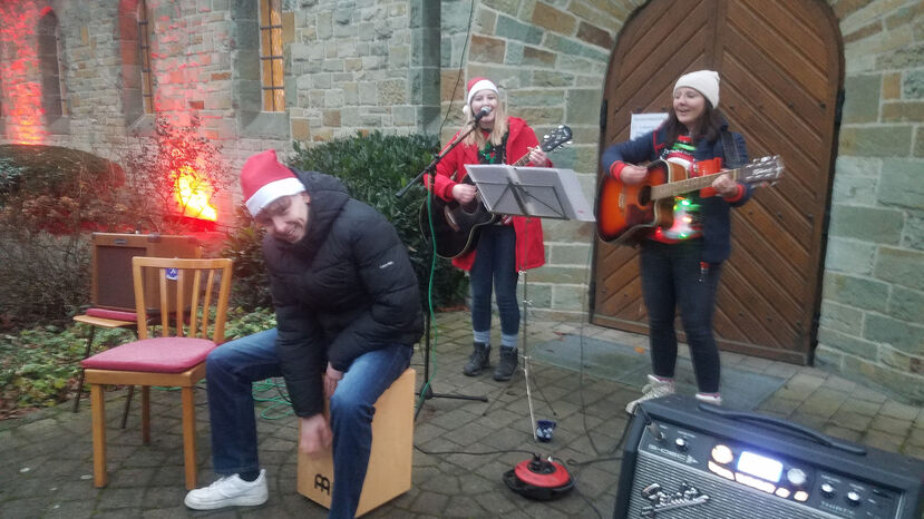 Mitsing Aktion auf dem Weihnachtsmarkt in Anreppen