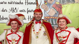 Neue Tollität: Prinz Patrick I. Winkel auf dem Narrenthron