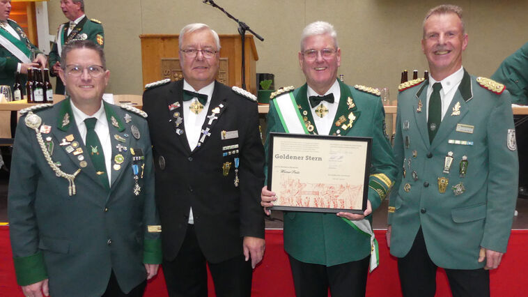 Werner Peitz erhält hohe Schützenauszeichnung