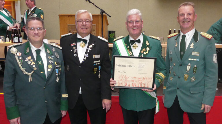 Werner Peitz erhält hohe Schützenauszeichnung