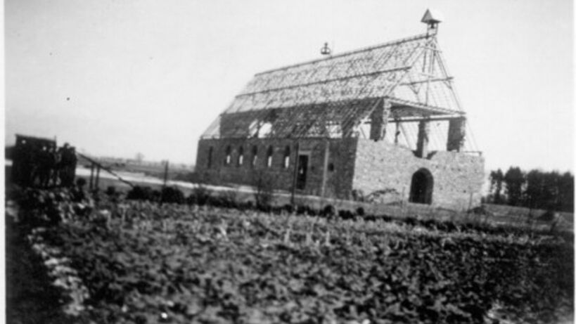 Entstehung und Weihe der St. Josef Kirche