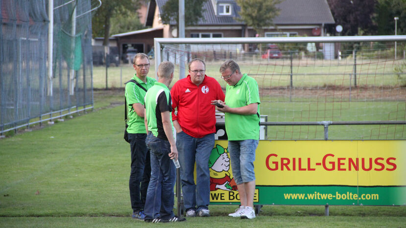 Erfahrungsaustausch von Fußball-Ehrenamtlichen